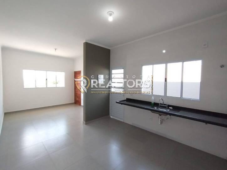 Casa à venda com 2 quartos, 80m² - Foto 5