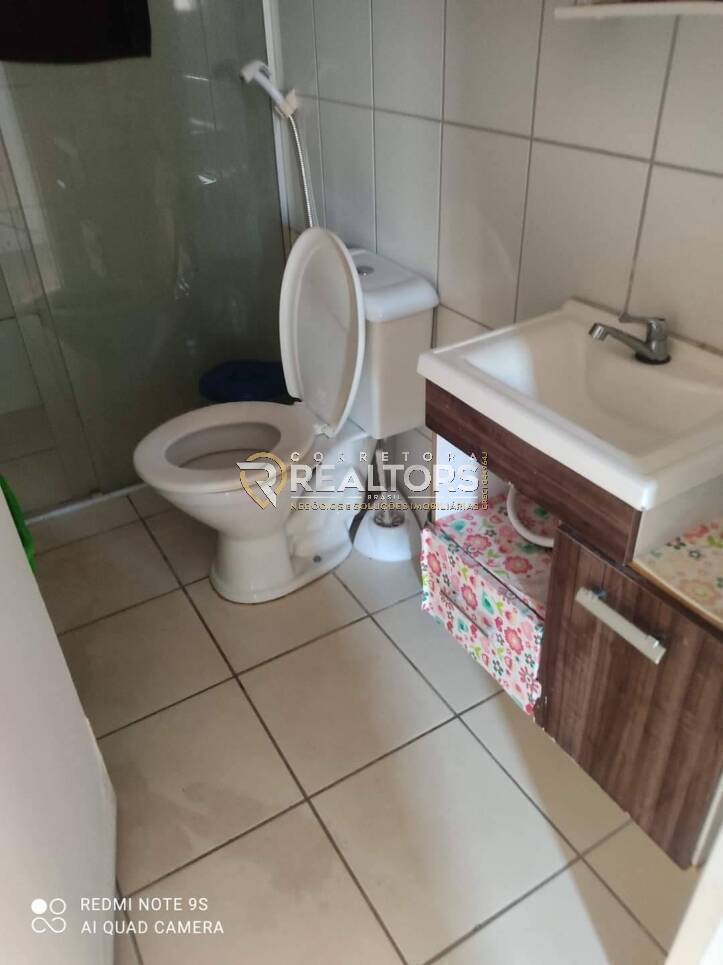 Casa à venda com 2 quartos, 70m² - Foto 10