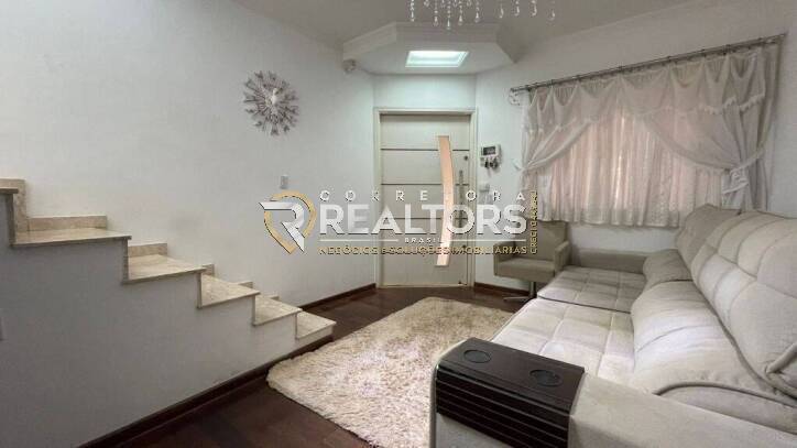 Sobrado à venda com 3 quartos, 180m² - Foto 1