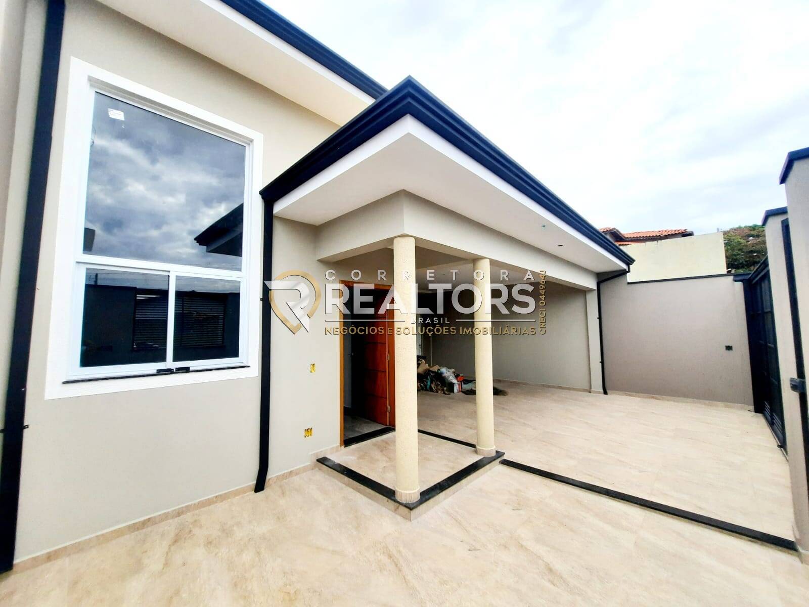 Casa à venda com 3 quartos, 160m² - Foto 1