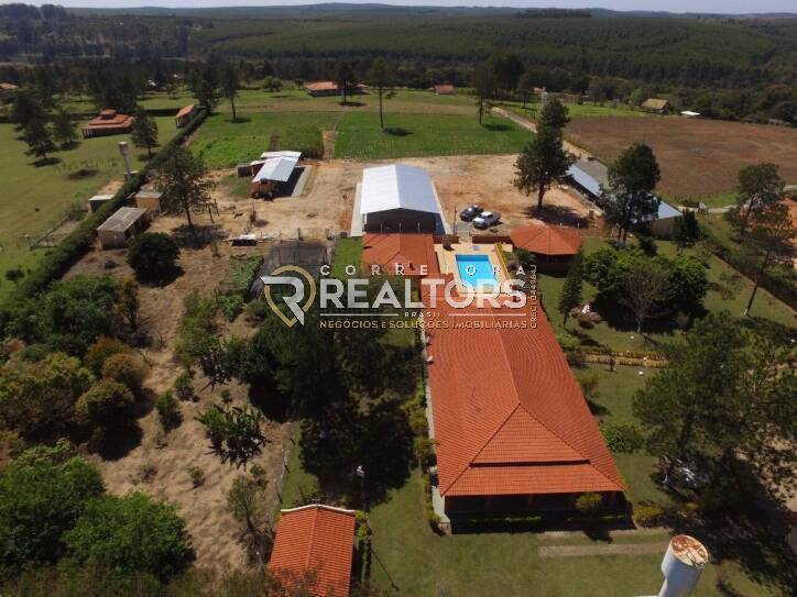 Fazenda à venda com 7 quartos, 1500m² - Foto 4