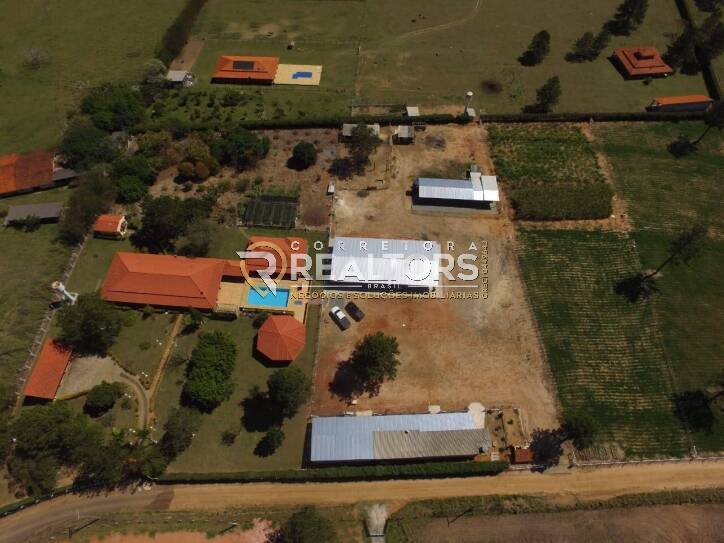 Fazenda à venda com 7 quartos, 1500m² - Foto 1