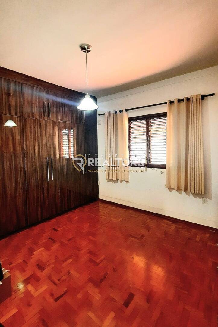 Casa à venda com 3 quartos, 216m² - Foto 6