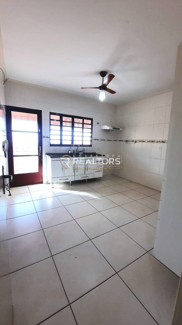 Casa à venda com 3 quartos, 216m² - Foto 10